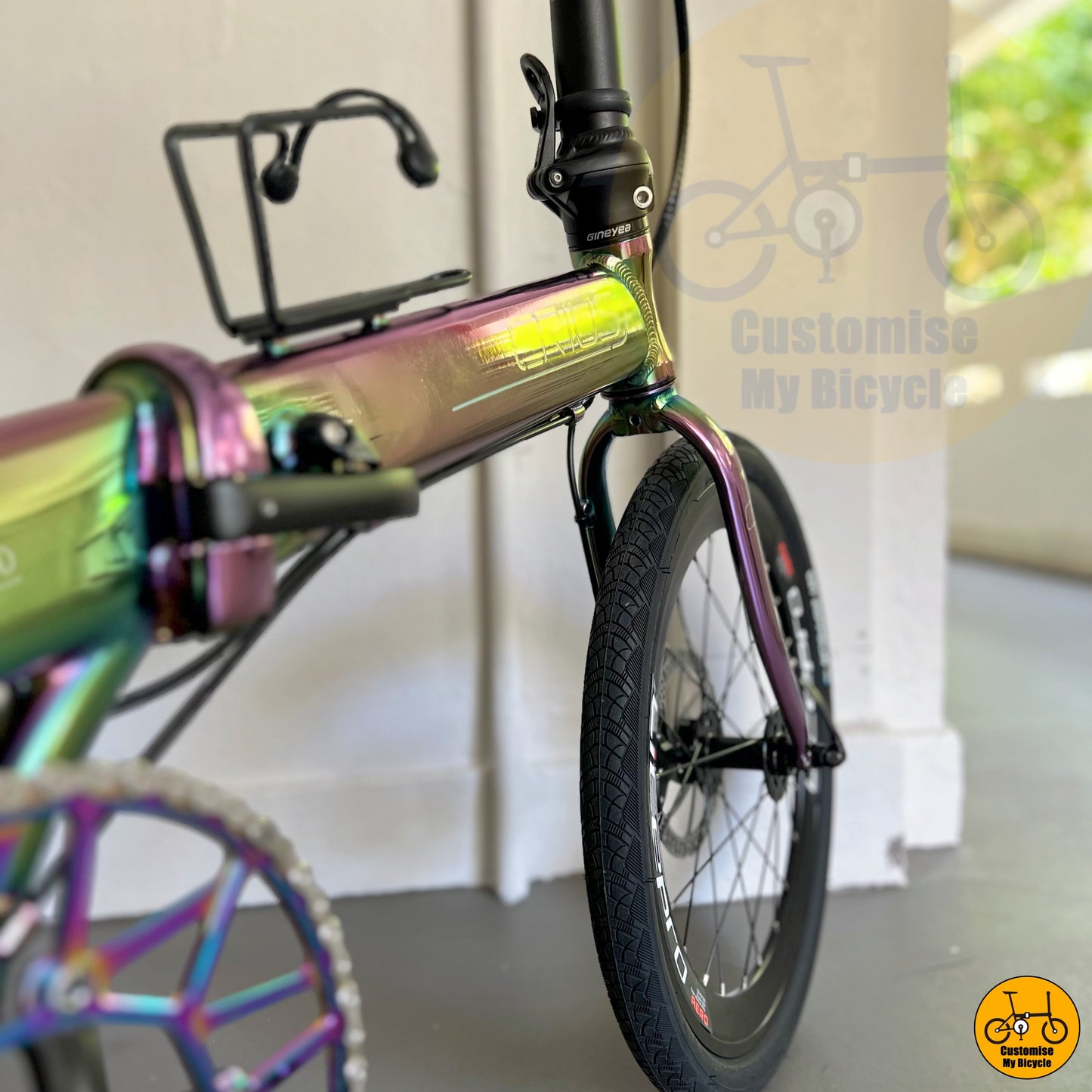 Crius Master 22-Inch Folding Bike β A Stylish & Versatile Ride with Oil Slick Accents