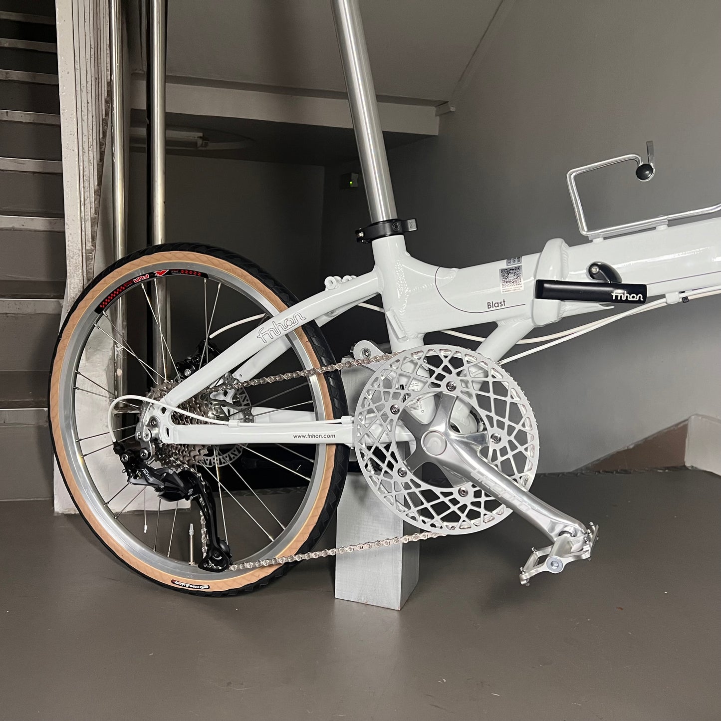 Fnhon Blast 22-Inch Foldable Bicycle β Retro Vibes with Modern Efficiency