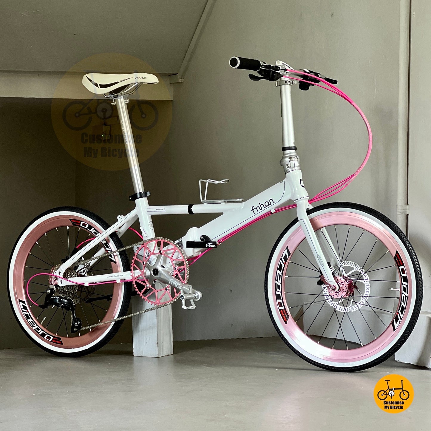 Fnhon Monsoon white pink folding bike side view