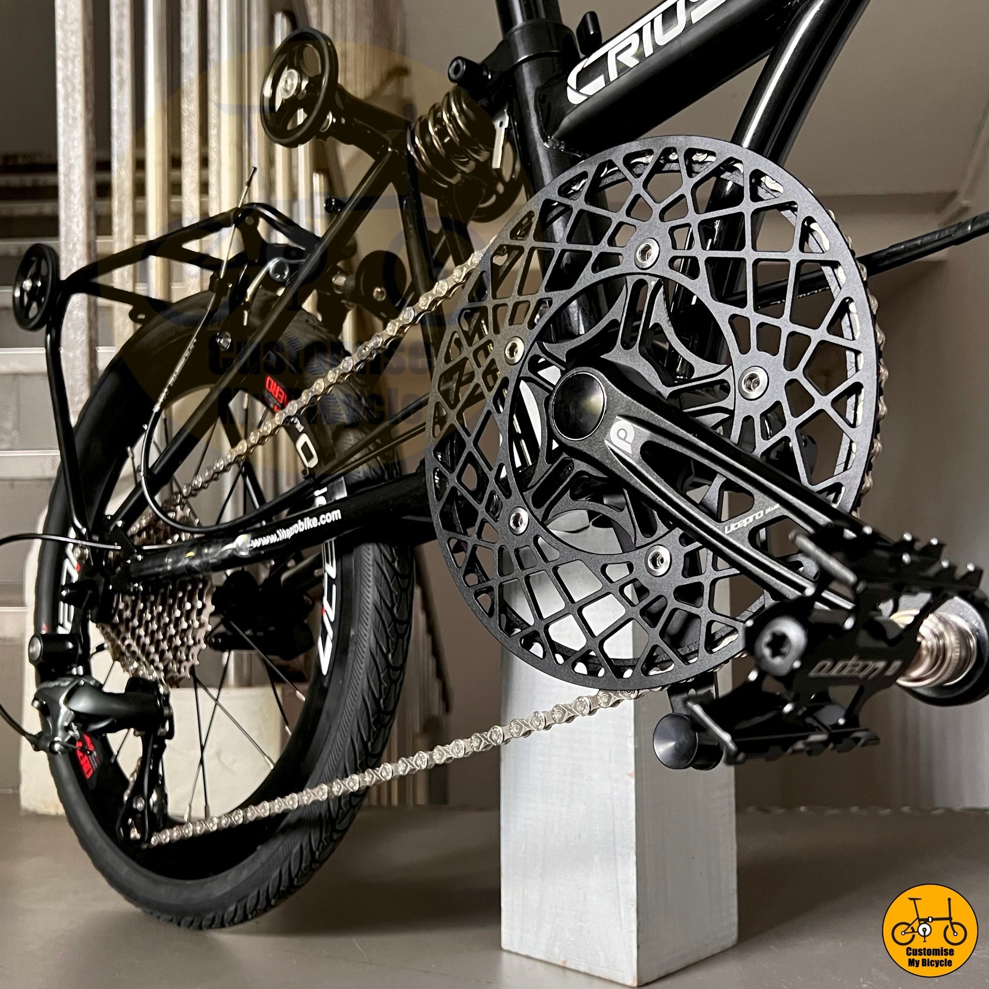 Shimano-equipped trifold foldie bike for city exploration
