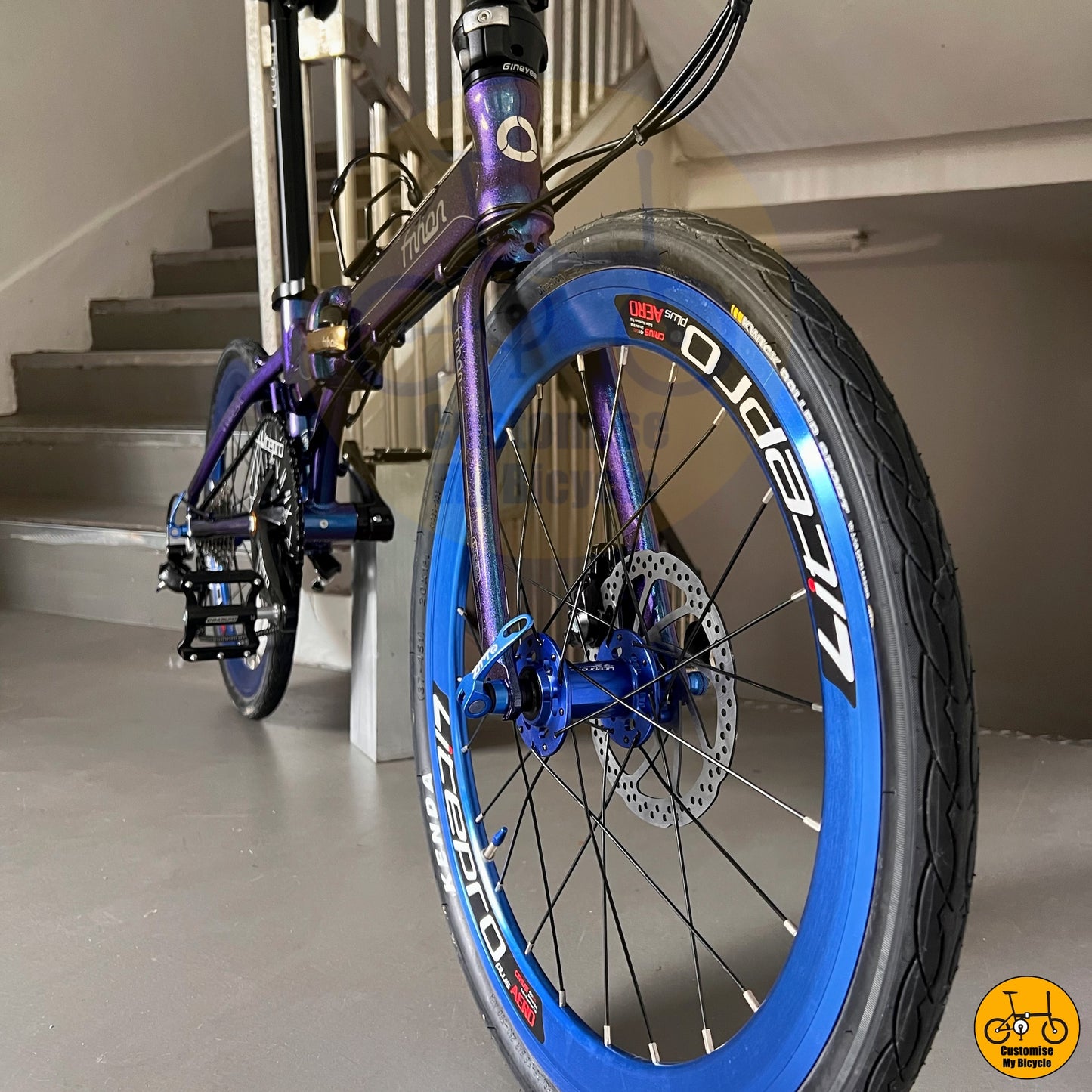 Fnhon Blast 22” • Shimano 9s • Chameleon Blue