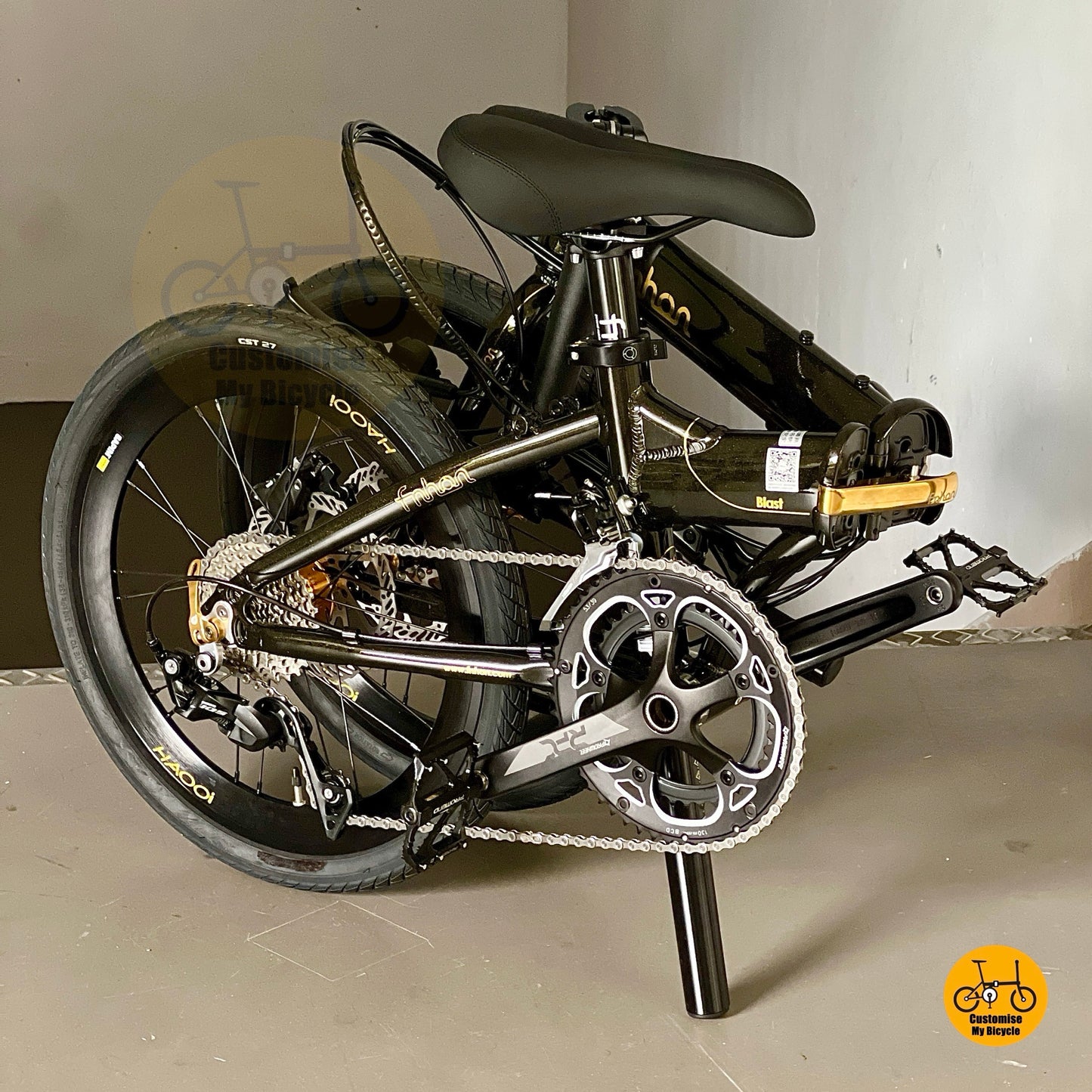 Black Gold Fnhon Blast 20-inch folding bike with Shimano 105 groupset and aero wheels
