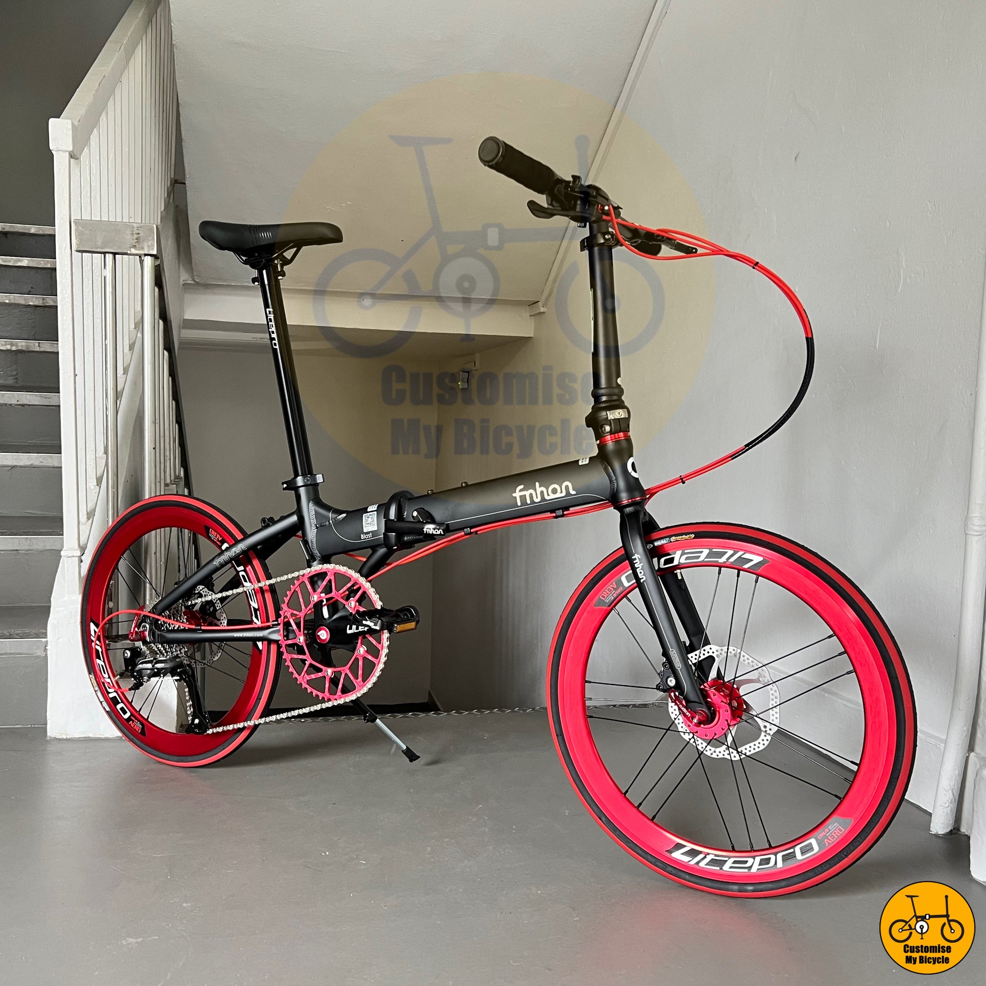 Fnhon Blast 22-Inch Folding Bike – Red Wheels for a Sporty, High-Performance Ride
