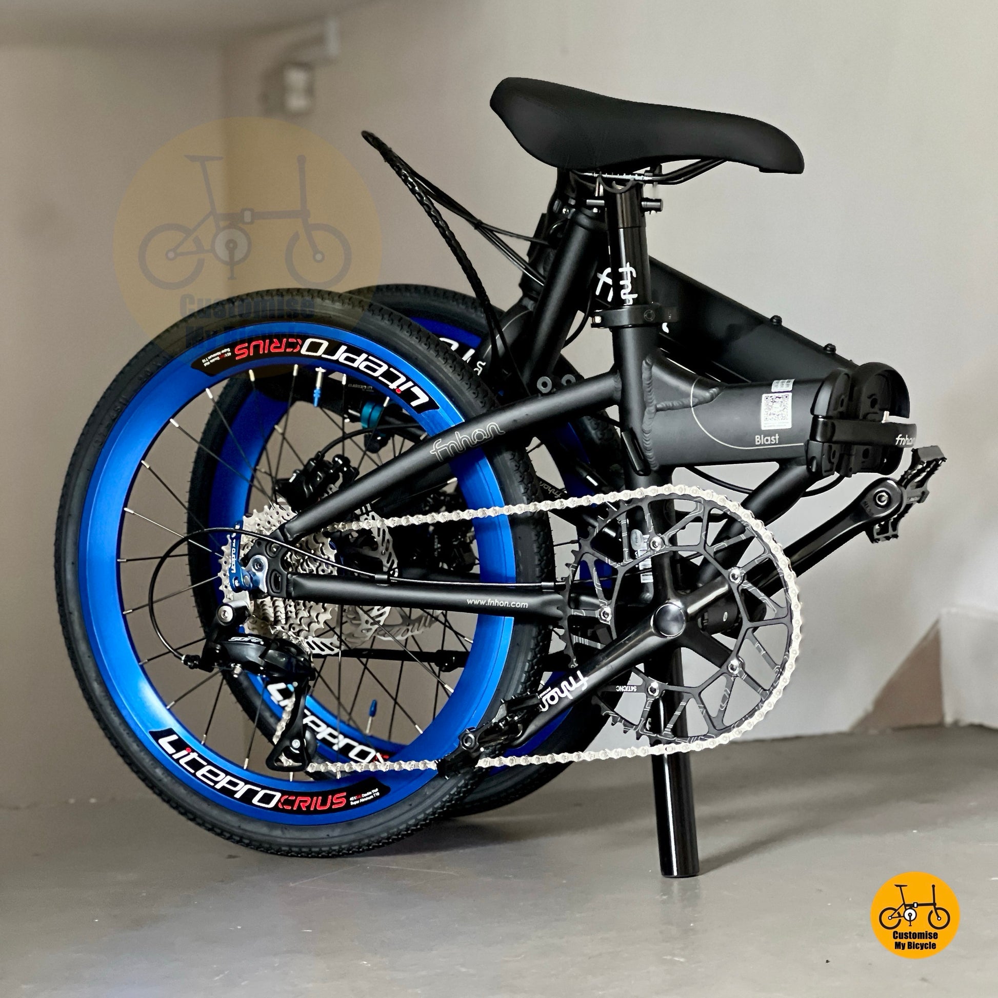 Sepeda Lipat Fnhon Blast 22 Inch Shimano 9 Kecepatan Rangka Aluminium Ringan
