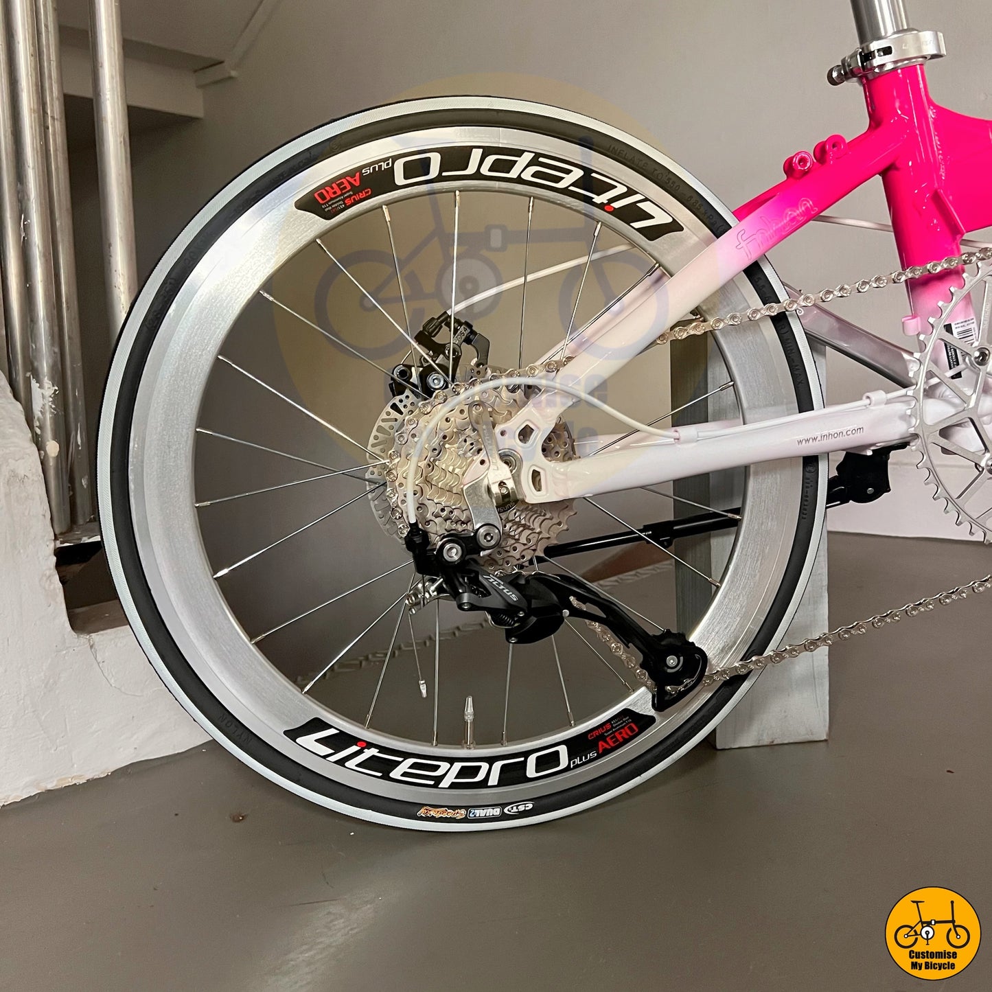 Fnhon Blast 22” • Shimano 9s • White Pink