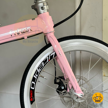 Close up Litepro aero smooth front wheel CST white wall tyre folding bike
