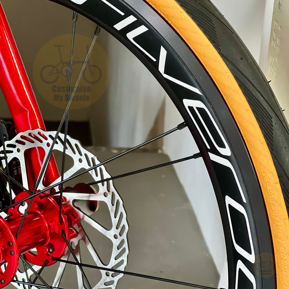 Fnhon Blast 22" Ruby Red folding bike with SCHWALBE One fast rolling tyres; SILVEROCK high profile wheelset