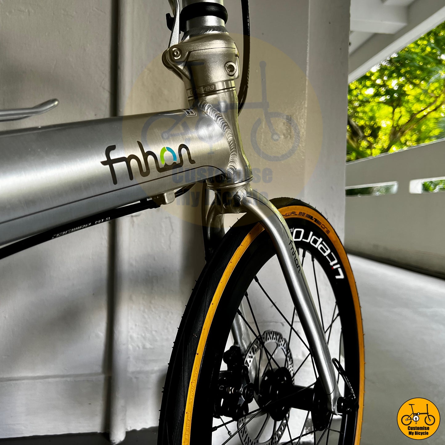 Fnhon Blast Folding Bicycle • Minimalist Silver Design with Lightweight Build