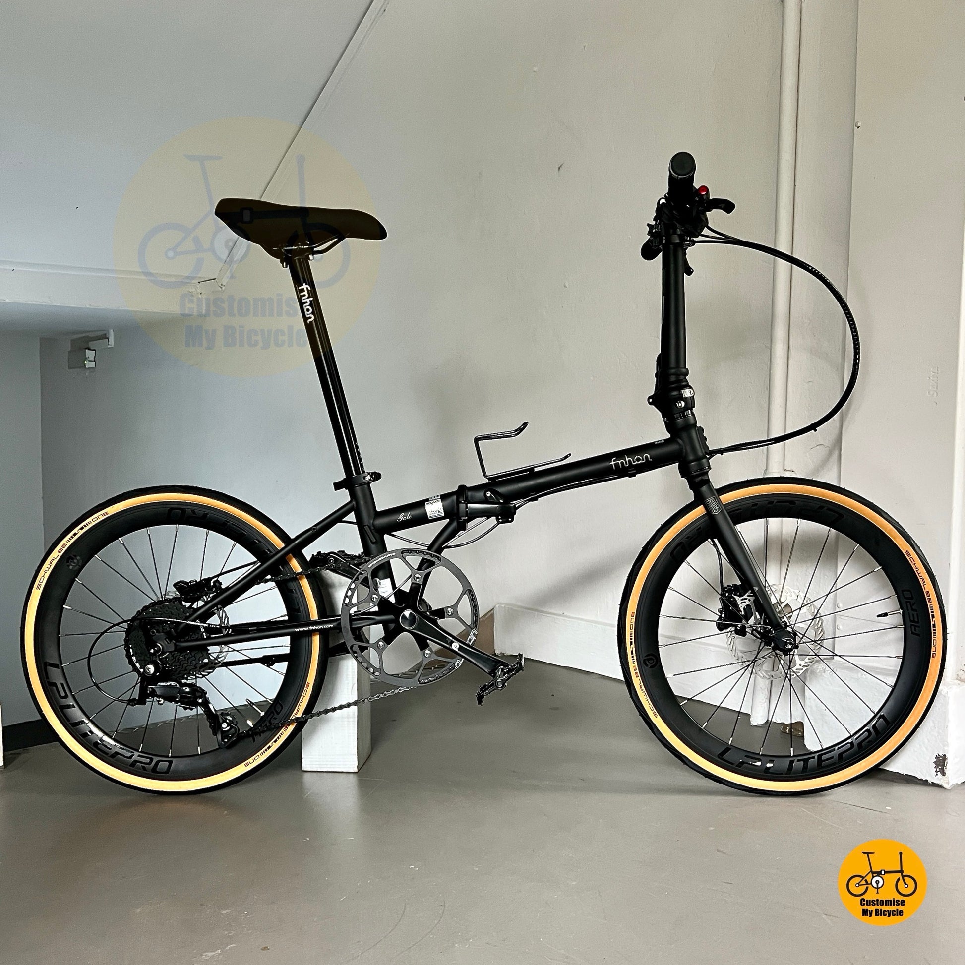 Basikal lipat Fnhon Gale 22 inci Shimano 9s Matte Black kuat dan tahan lama
