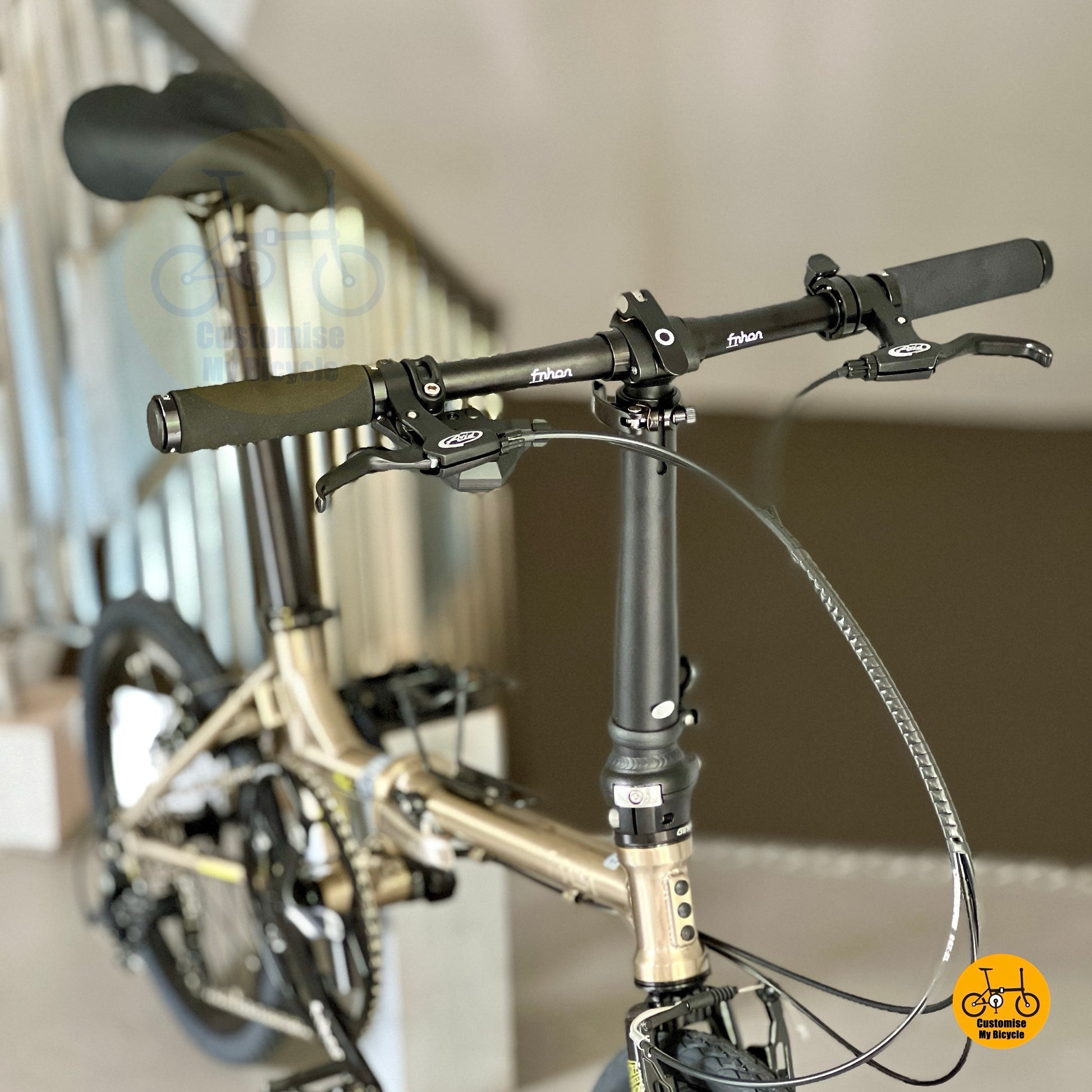 Top view of adjustable handlepost and cockpit layout on Titanium Gold Fnhon Gale
