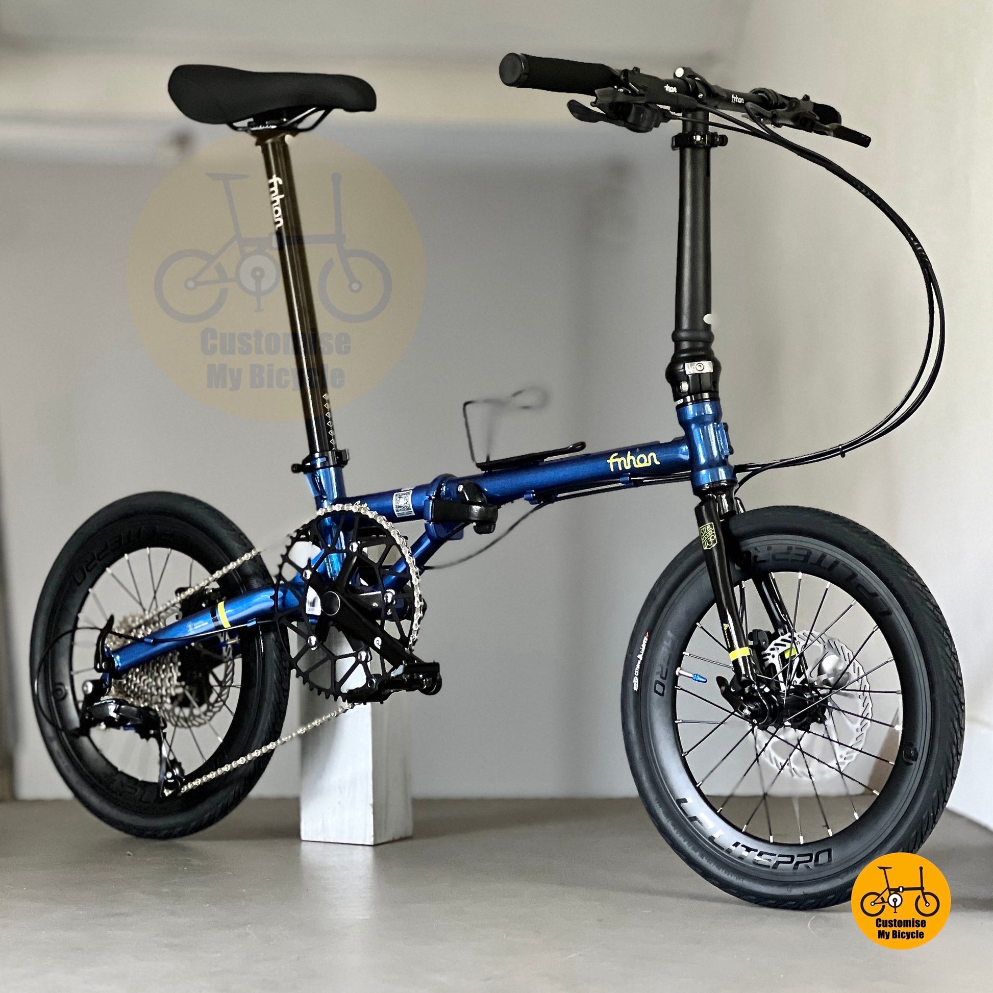 Basikal lipat Fnhon Gust 18 inci warna Deep Sea Blue dengan Shimano 9 kelajuan  
