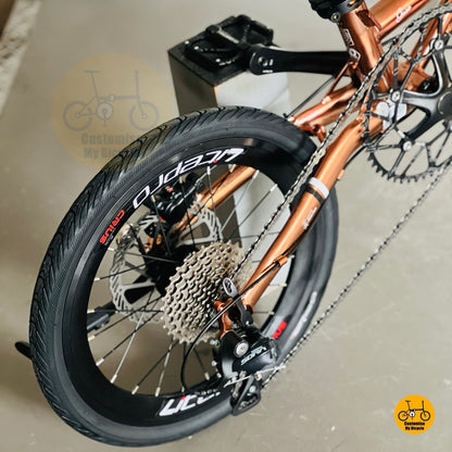 Fnhon Gust folding bicycle Shimano 9 gears drivetrain close up folding bike gear system
