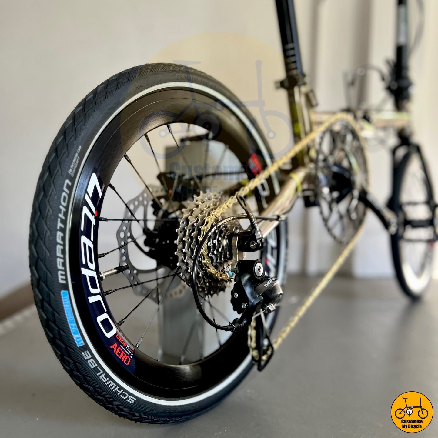 Fnhon Gust 18” • Shimano 9s • Titanium Gold