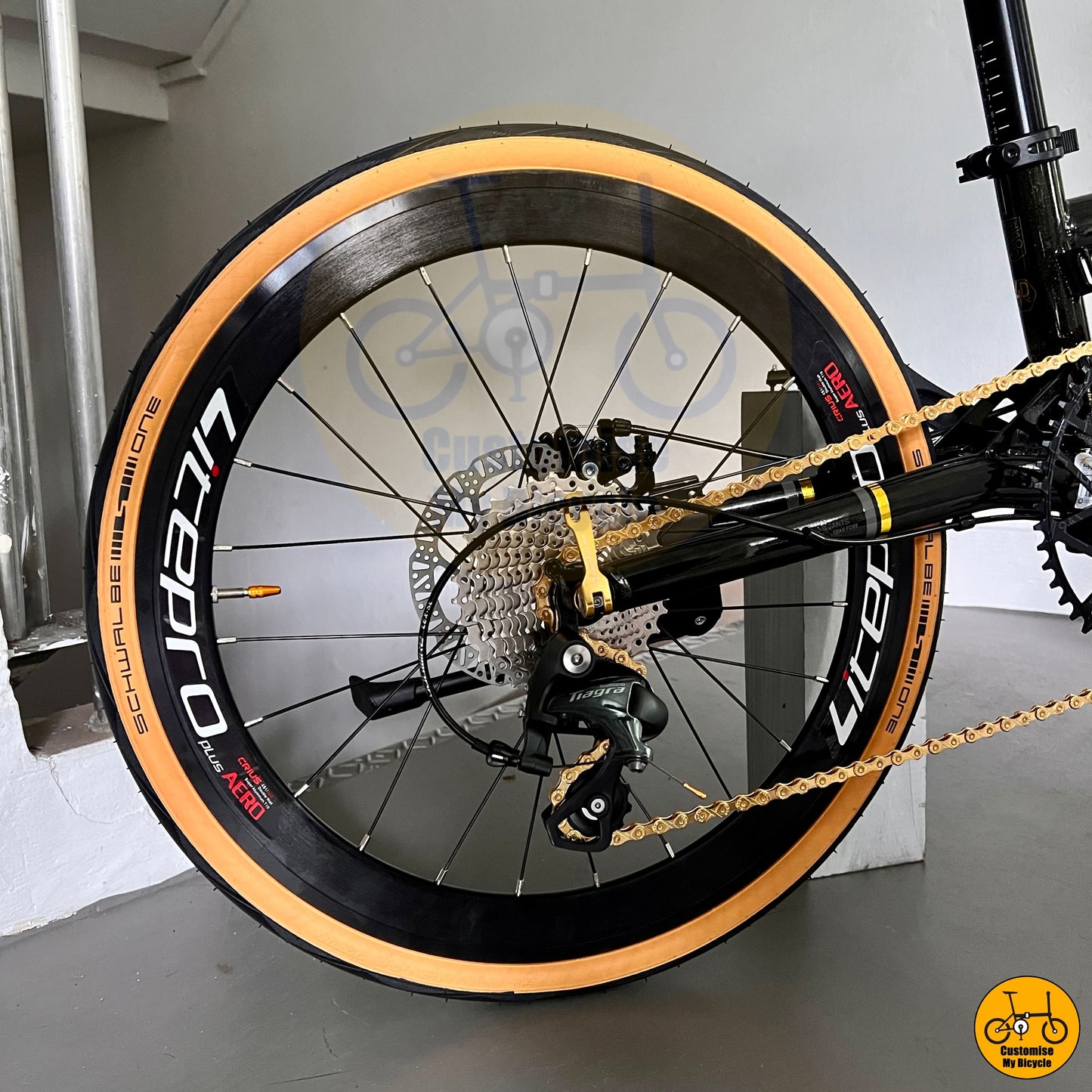 Fnhon Gust 22” • Shimano 9s • Black Gold