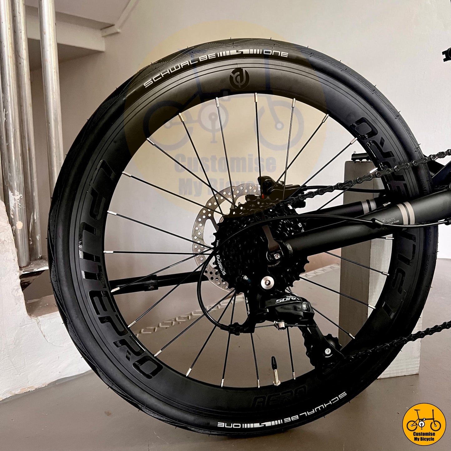 Fnhon Gust 22” • Shimano 9s • Matte Black Batman