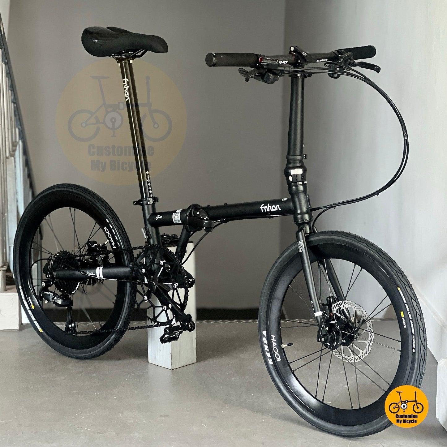 Basikal Lipat Fnhon Gust 22 Inci Rangka Keluli Kukuh Shimano 9 Kelajuan Warna Hitam Matte
