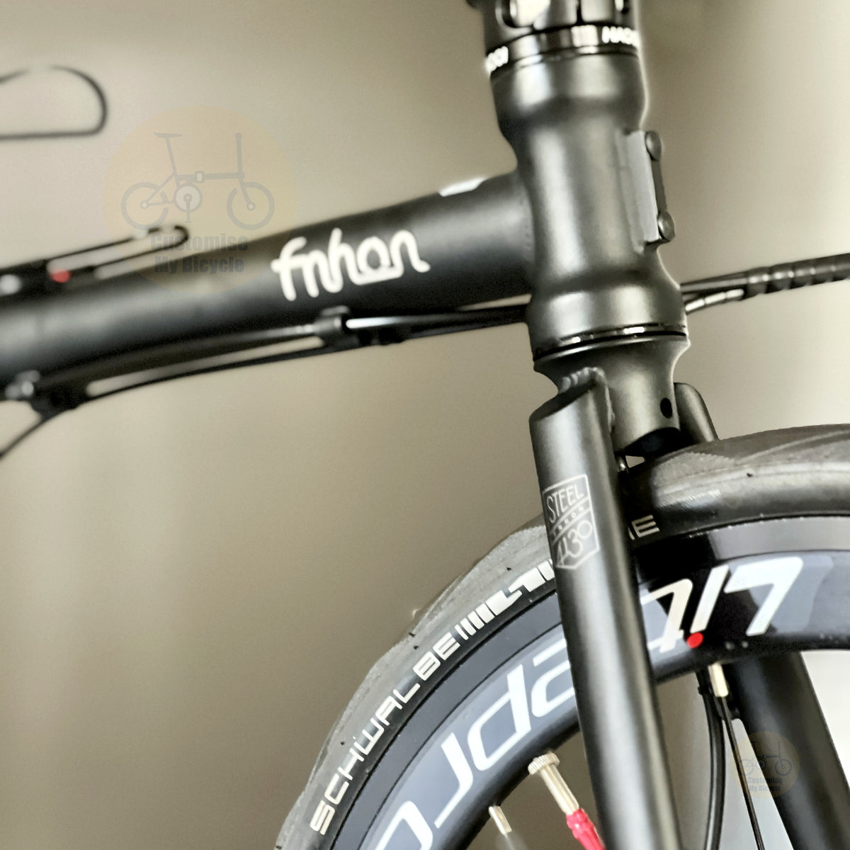 Fnhon Gust 22" Matte Black folding bike with SHIMANO hydraulic disc brake