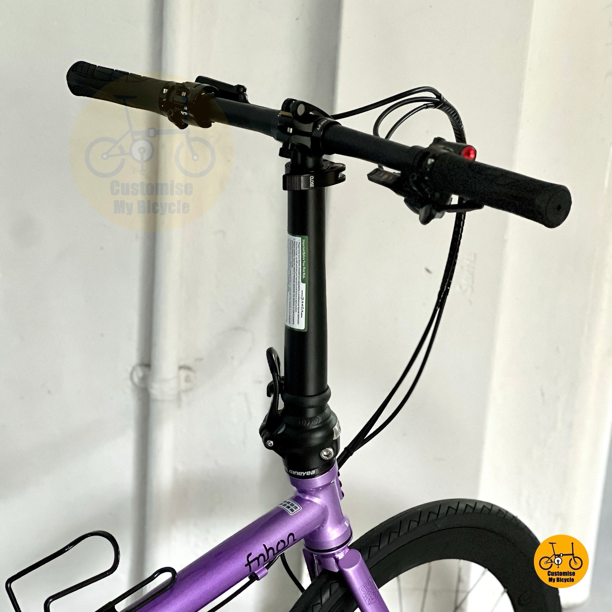 Fnhon Gust 22 inch folding bicycle overall front elevated angle
