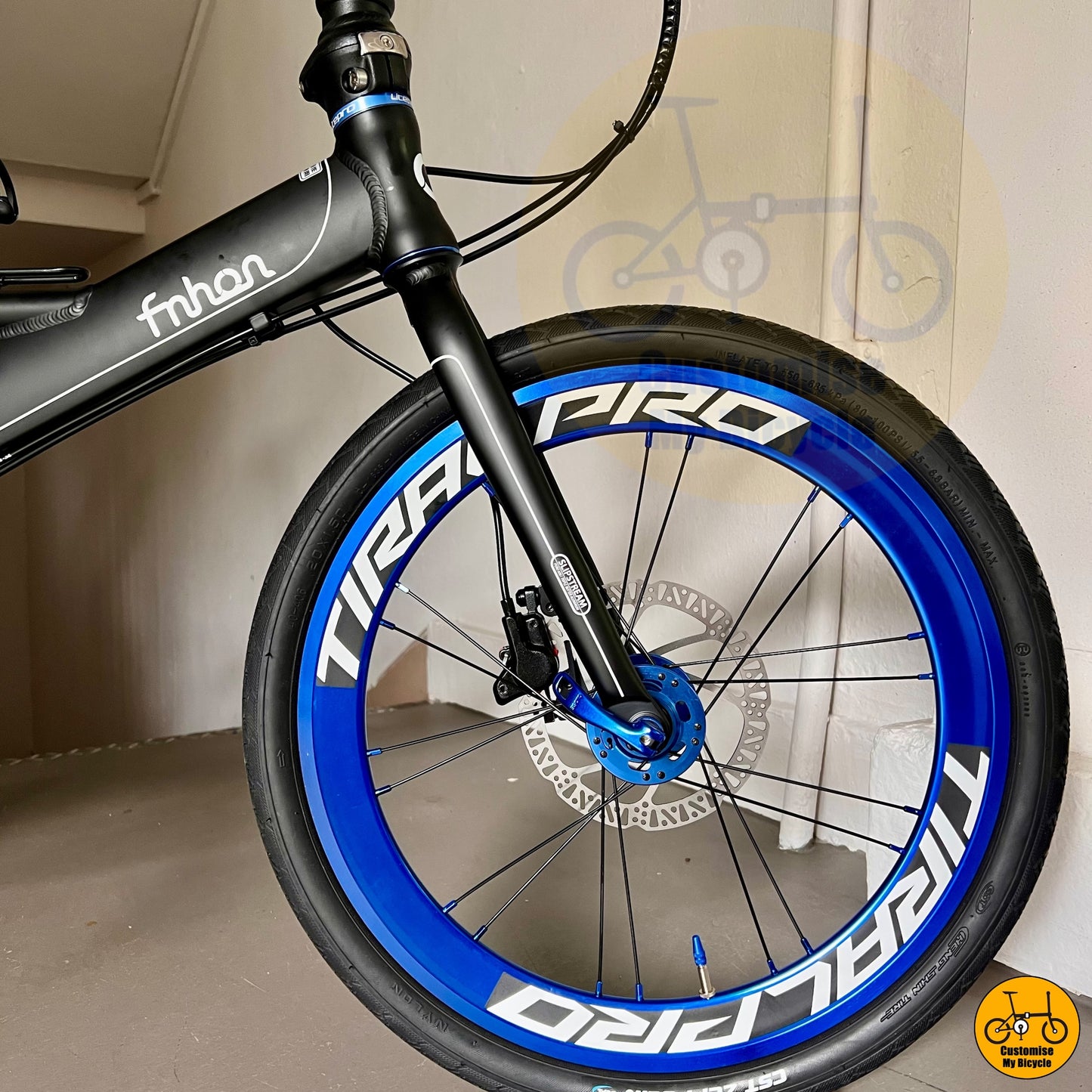 Fnhon Monsoon 22” • Shimano 9s • Matte Black Blue