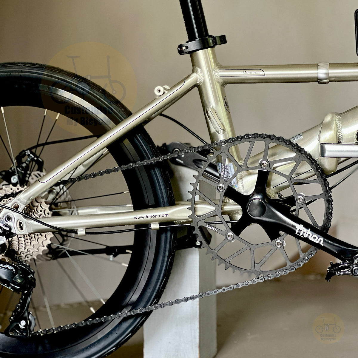 🔥HOT DEALS🔥 Fnhon Monsoon 22” • Shimano 9s • Titanium Champagne