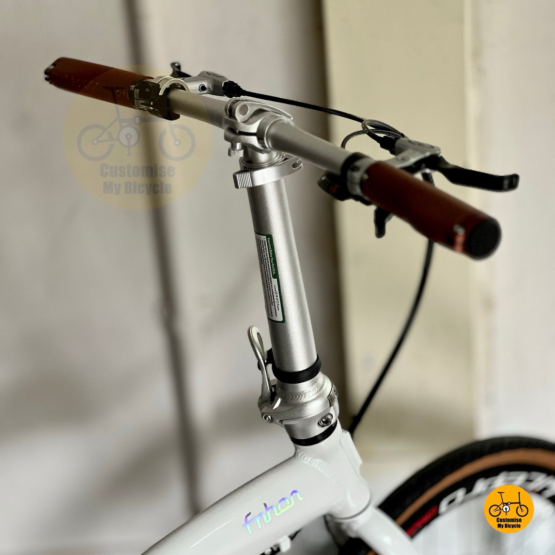 Fnhon adjustable handle post detail on folding bicycle and cockpit design
