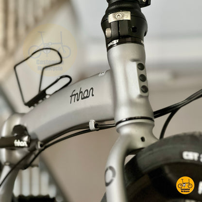 Detail shot of aerodynamic aluminium alloy frame finish in Battleship Grey
