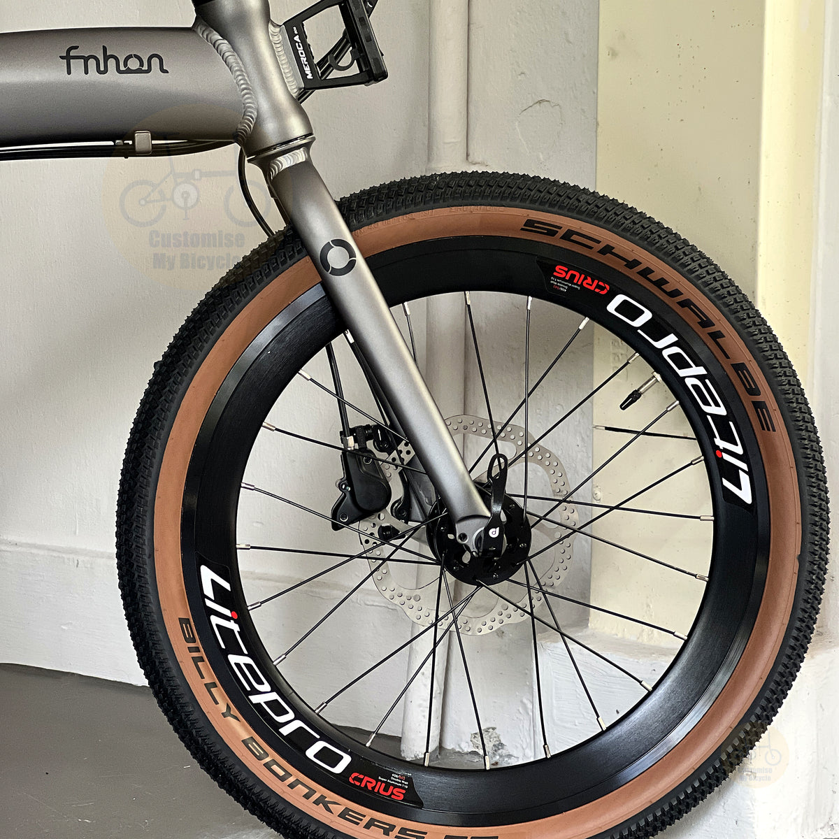 Fnhon Tornado 20" Carbon Grey folding bike frame material colour detail