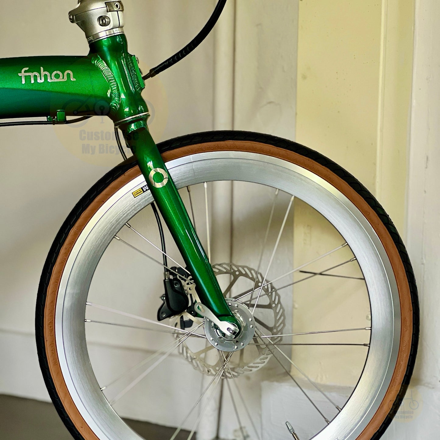 Fnhon Tornado 22 inch folding bike HAOOi Max high profile wheelset front wheel close up