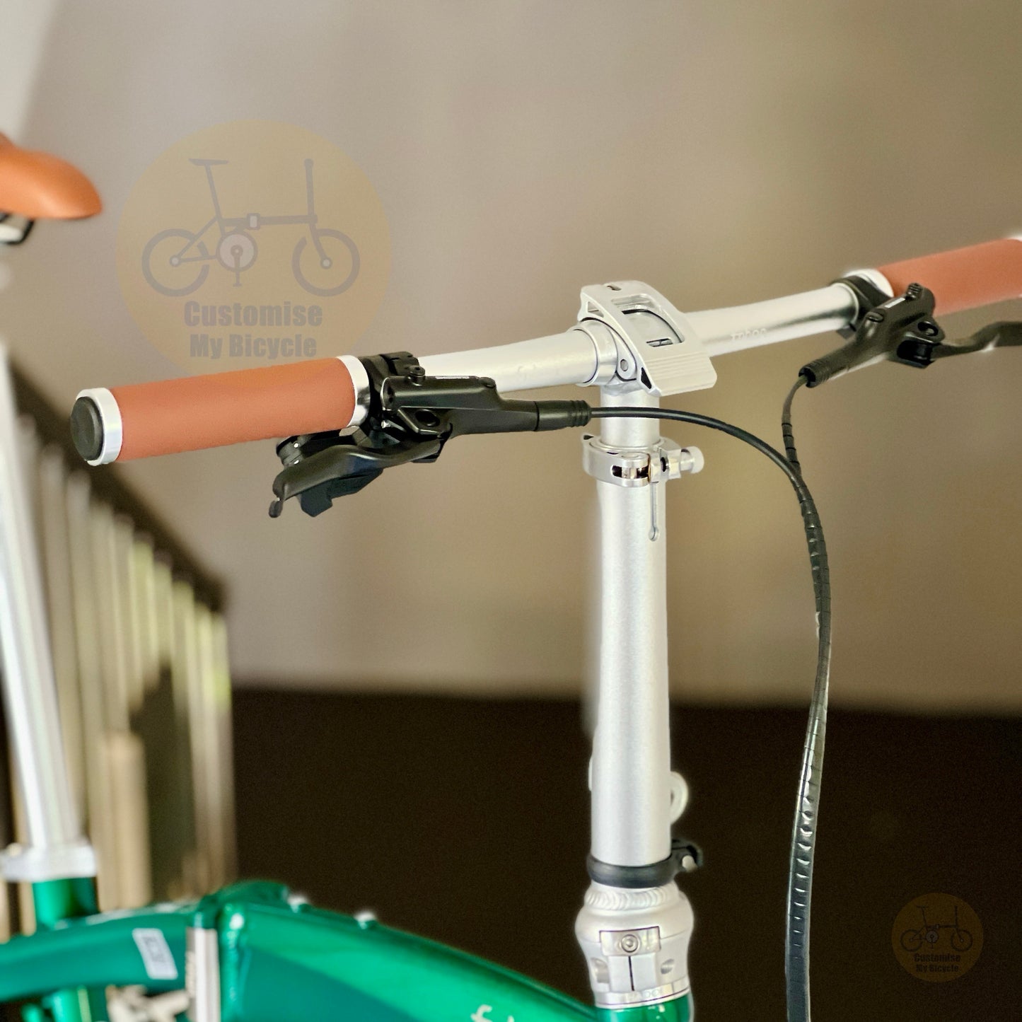 Fnhon Tornado 22 inch emerald green folding bicycle overall higher front angle