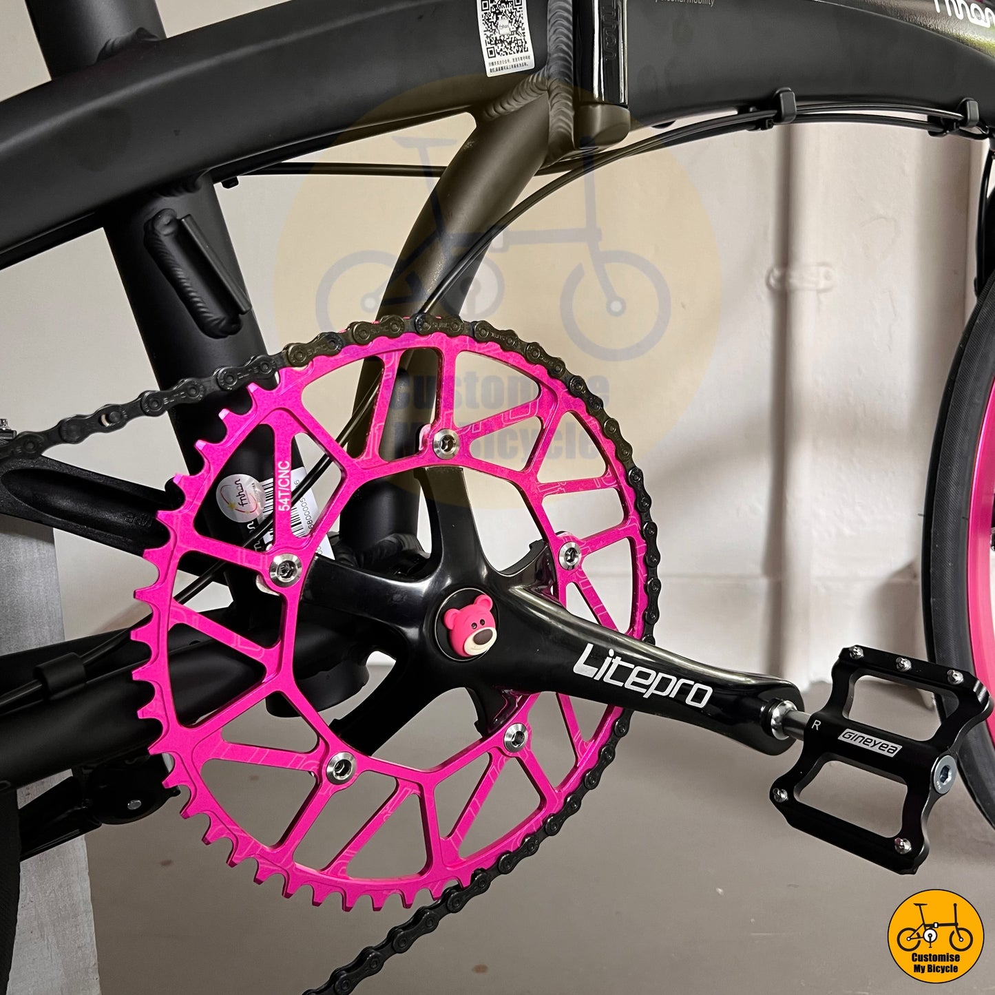 Fnhon Tornado 22” • Shimano 9s • Matte Black + Pink