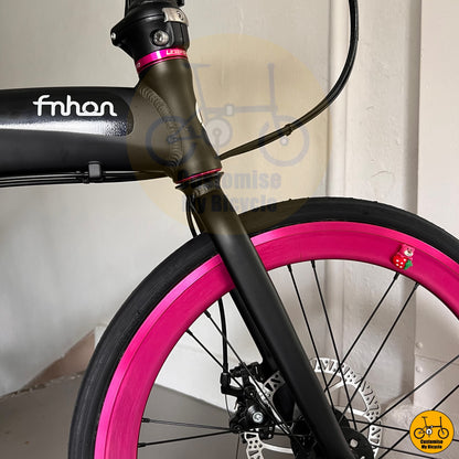 Fnhon Tornado 22” • Shimano 9s • Matte Black + Pink