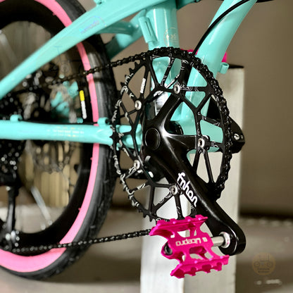 Fnhon Tornado 20" Turkish Blue folding bike rear derailleur gearset detail