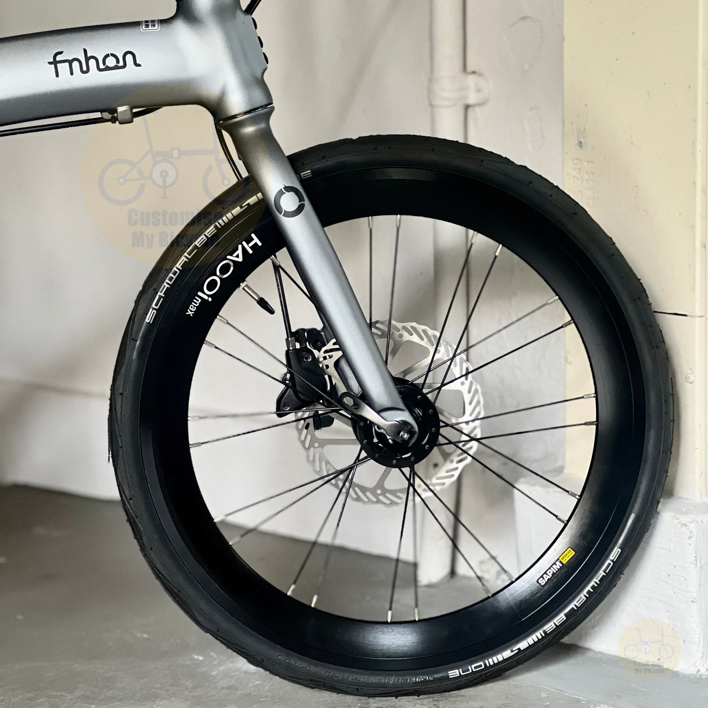 Fnhon Twister 20 inch folding bike HAOOi Max high profile wheelset front wheel close up