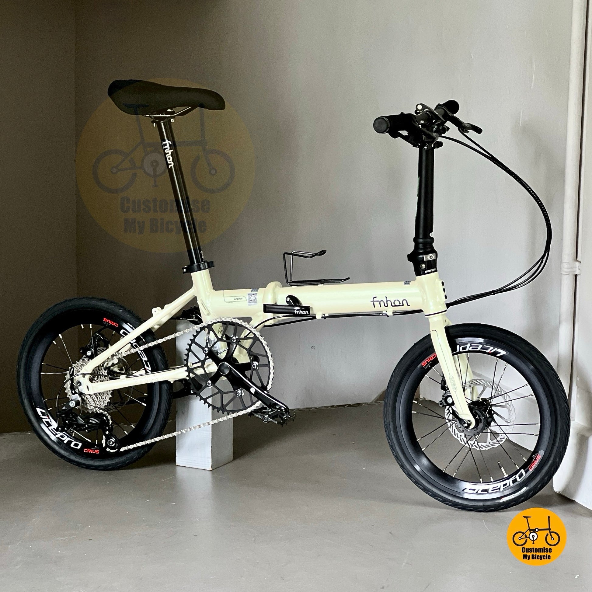 Basikal lipat Fnhon Zephyr 18 inci Beige ringan dengan gear Sensah 9s
