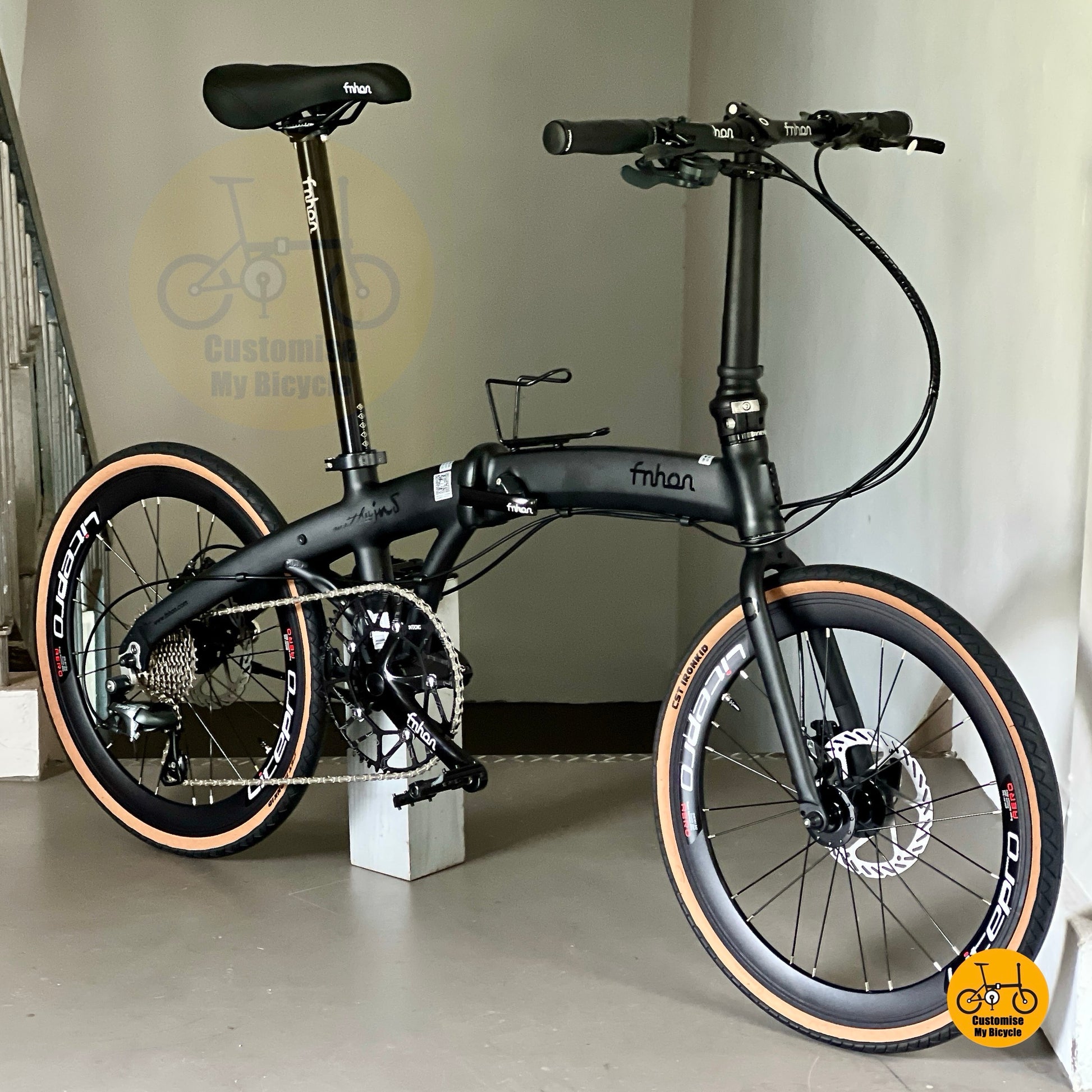 Fnhon Wind 22 inch foldable bicycle matte black Shimano Tiagra 10 gears MRT friendly compact folding bike
