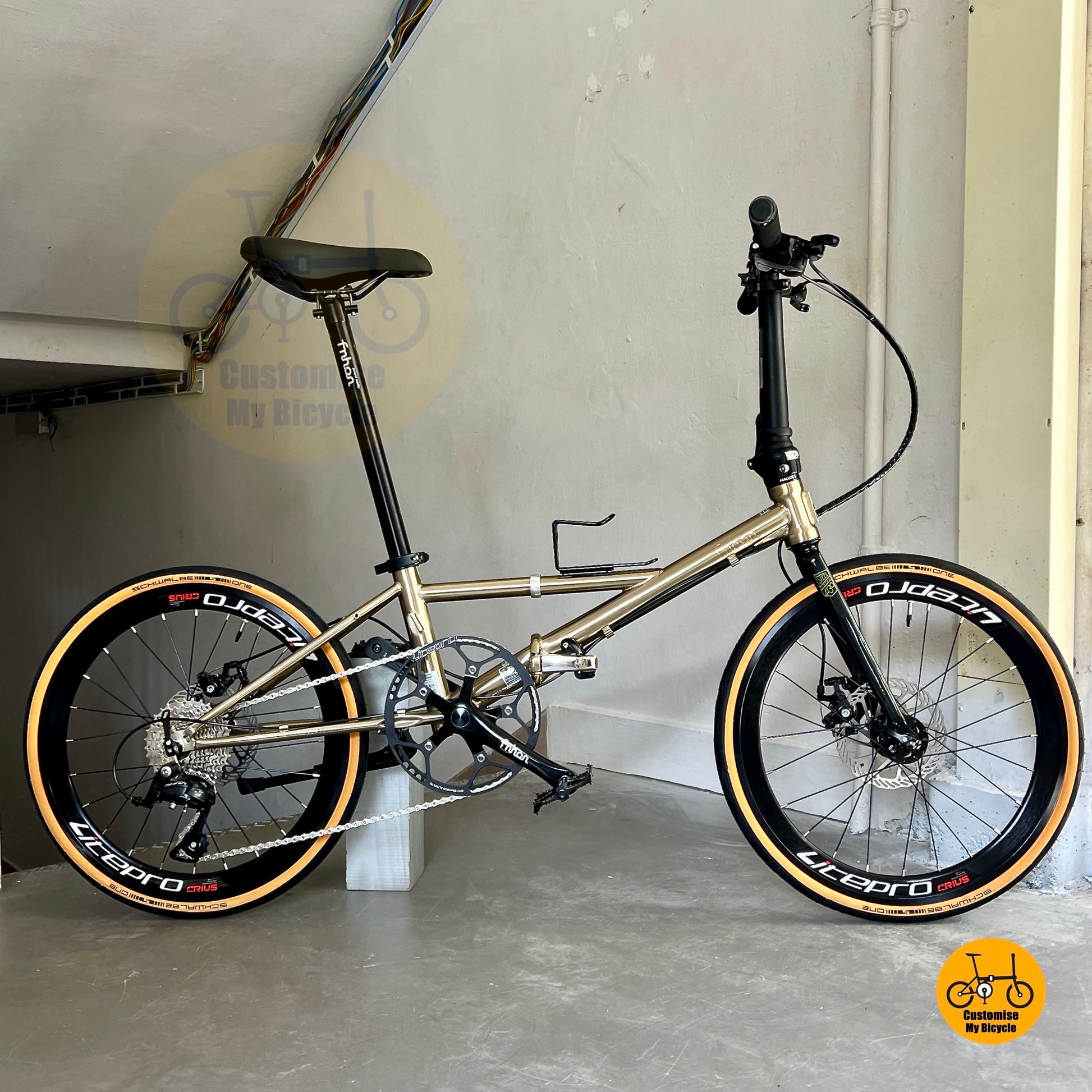 Fnhon Thunderstorm 22 Inch Folding Bicycle with Shimano 9 Speed Drivetrain Aero Wheels and Disc Brakes
