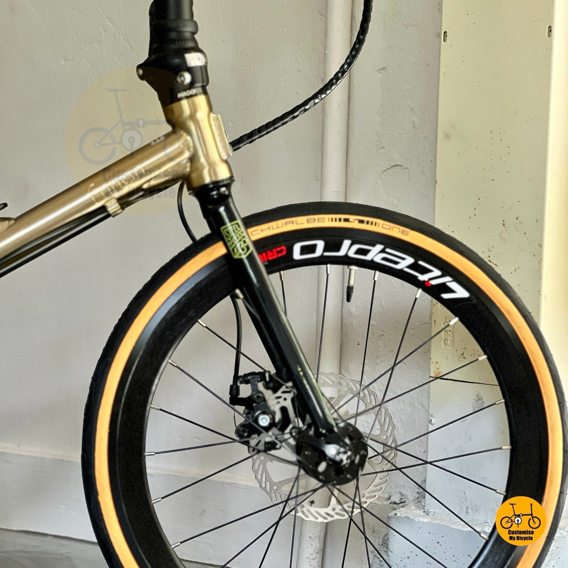 Schwalbe One fast rolling tyres close up texture
